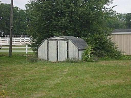 4th image of 58664 Bel Air Ln