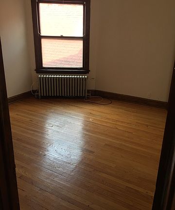 4th image of 5918 S Campbell Ave