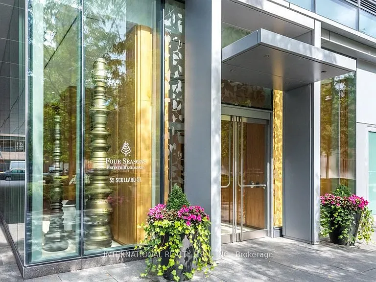 55 Scollard St #702 — Photo 2