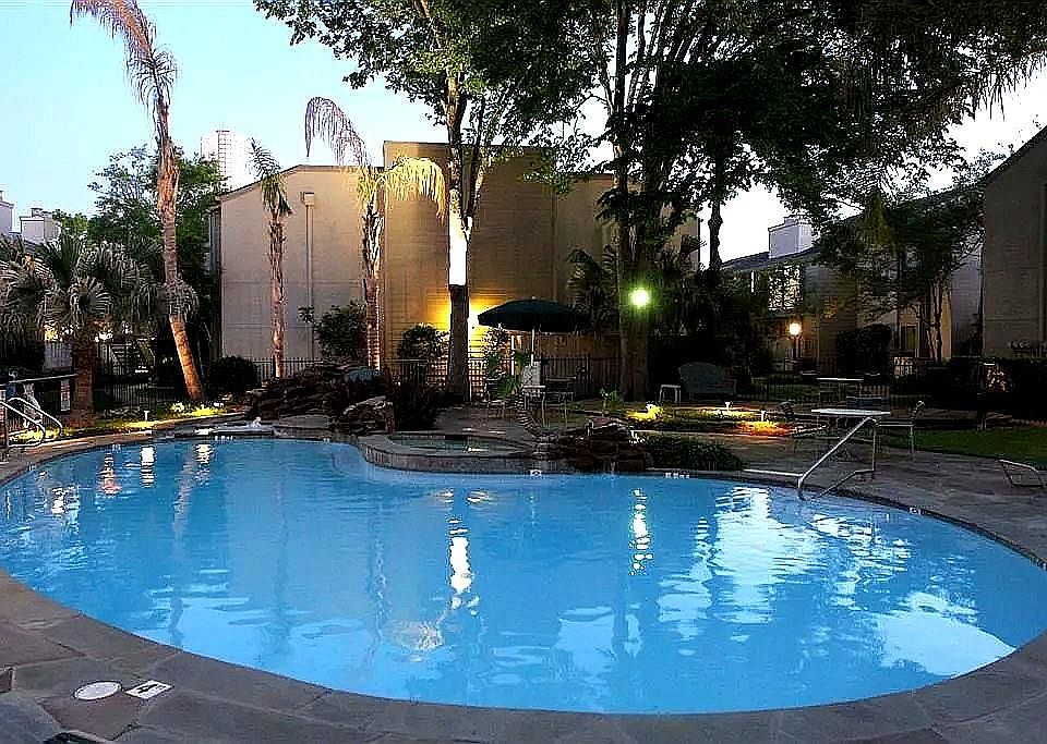 1st image of 1100 Augusta Dr APT 80