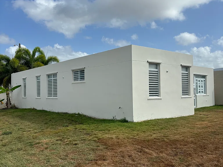 100 Urb La Estancia Calle Nispero #100 — Photo 3
