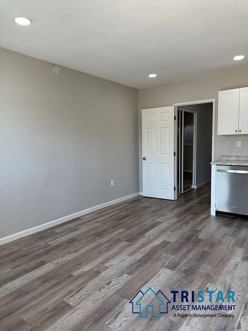 Upgraded 1BD/1BA Apartment in Lakeside, CA - 1/2 Off Move-In Special! — Photo 3