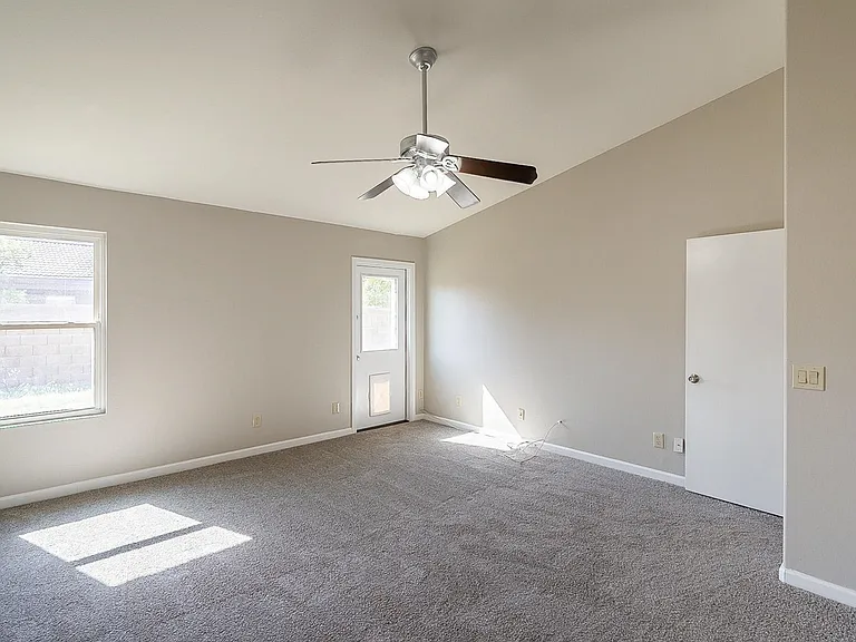650 S Cheri Lynn Dr — Photo 34