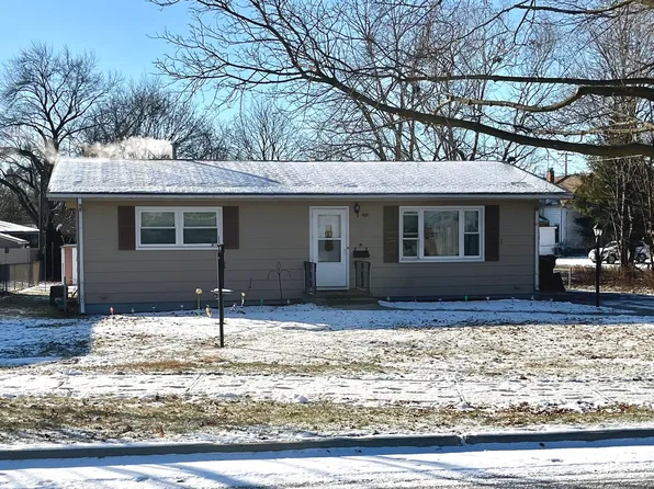 465 Mill St, South Elgin, IL 60177