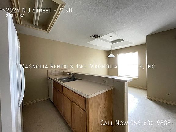 5th image of 2924 N J St #239D