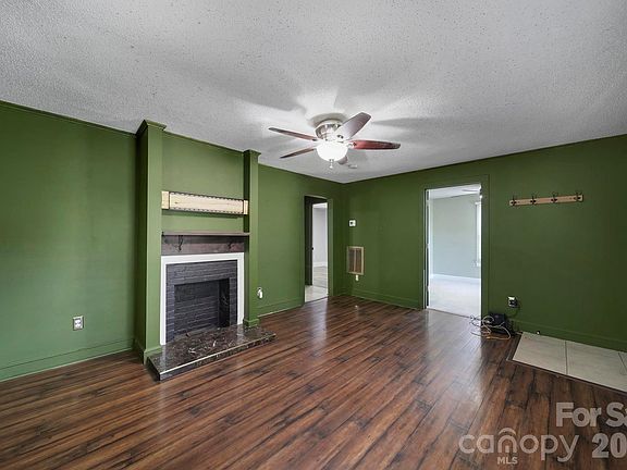 5th image of 403 S Church St