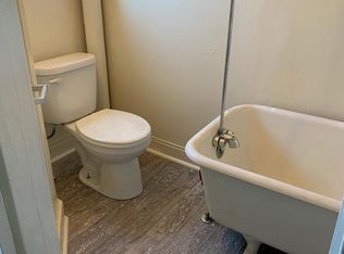 447 W King St APT 1, York, PA 17401