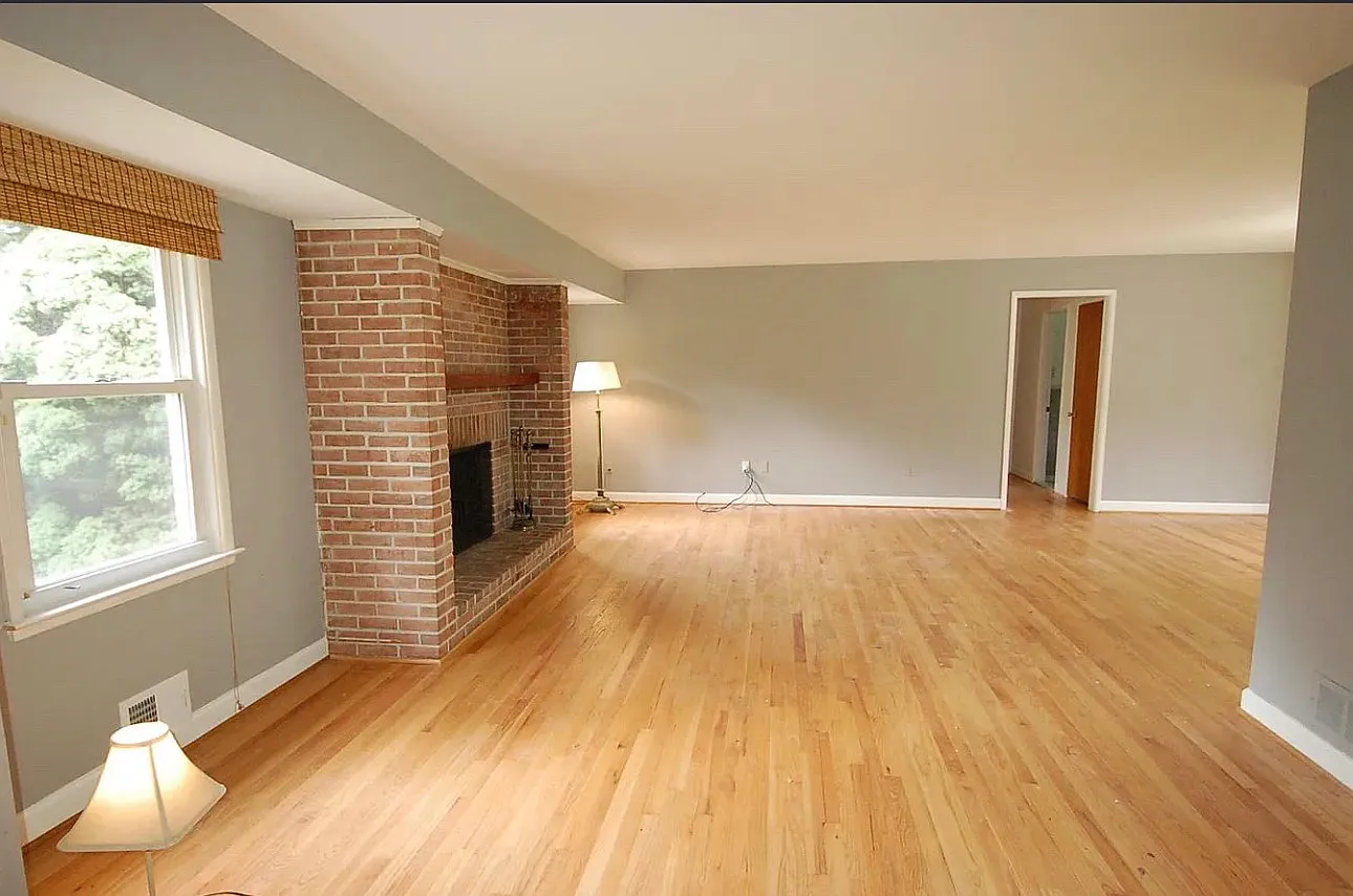 3 bed, 2.5 bath, 2870 sqft, $800 — Photo 4