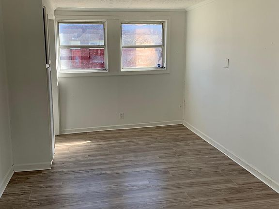 5th image of 1451 Wharton Ave