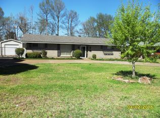 515 Lakeshore Dr, Newport, AR 72112