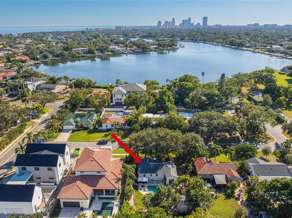 325 33rd Ave NE, Saint Petersburg, FL 33704