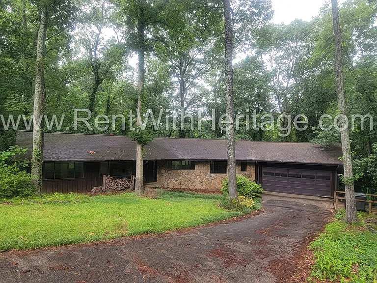 1050 Flamingo Dr — Photo 5
