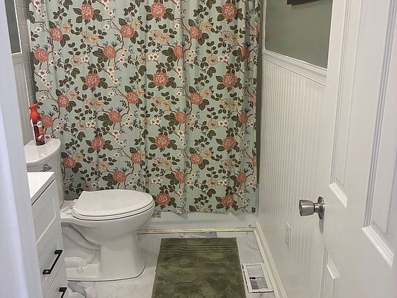 4th image of 606 Sedgefield Dr