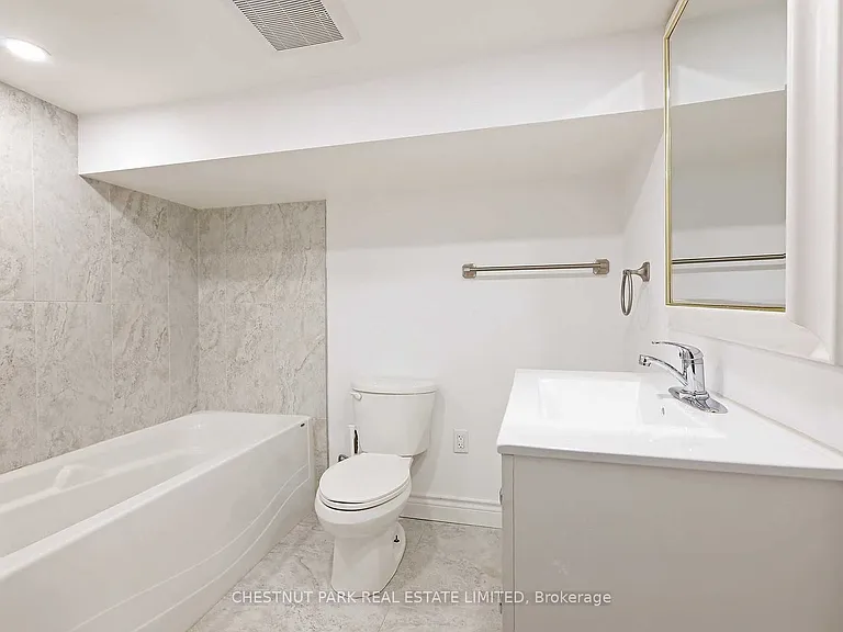 15 Denison Rd W — Photo 9