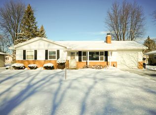 835 Meyers St, Freeland, MI 48623