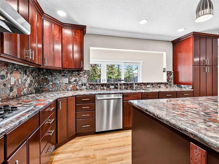 2628 Superior Dr — Photo 13