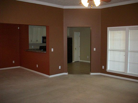 4th image of 1419 Melissa Ln