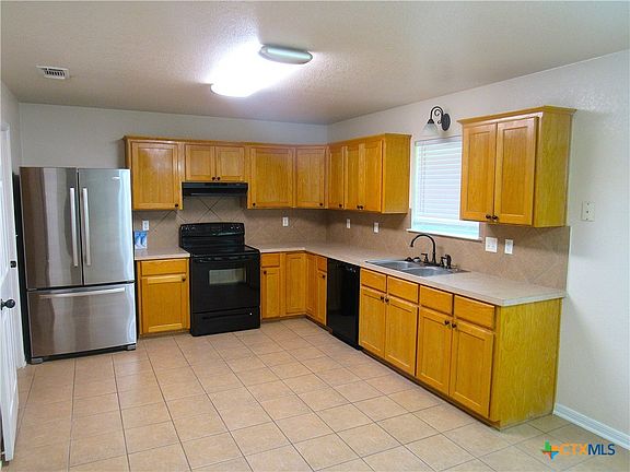 3rd image of 702 Atlas Ave