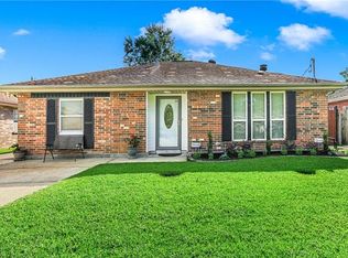 150 Dianne Dr, Saint Rose, LA 70087