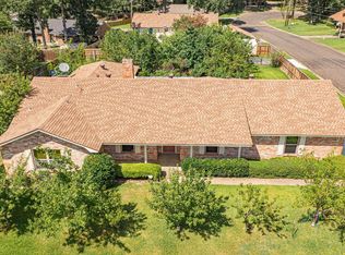 100 Kings Ln, Longview, TX 75605