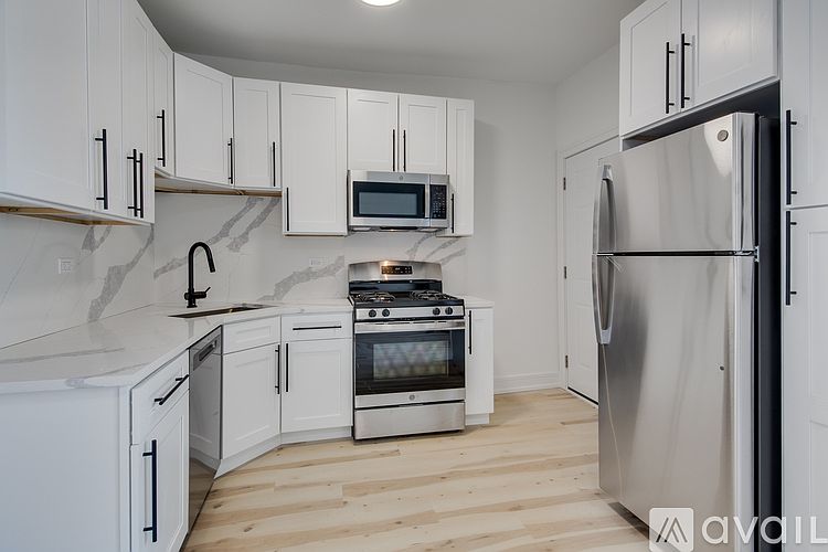 1st image of 2029 S Damen Ave #2FF