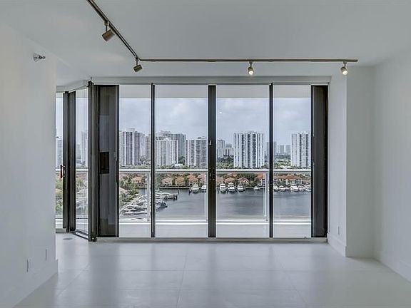3rd image of 3640 Yacht Club Dr APT 1507