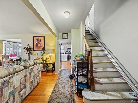 4th image of 18 Oxford Court