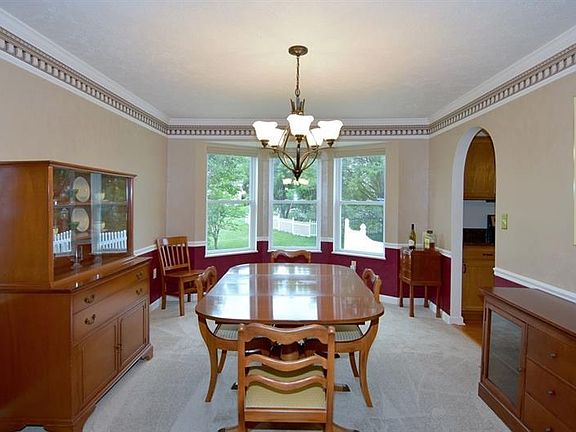 4th image of 232 Jaclyn Dr