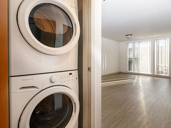 Full size washer & dryer