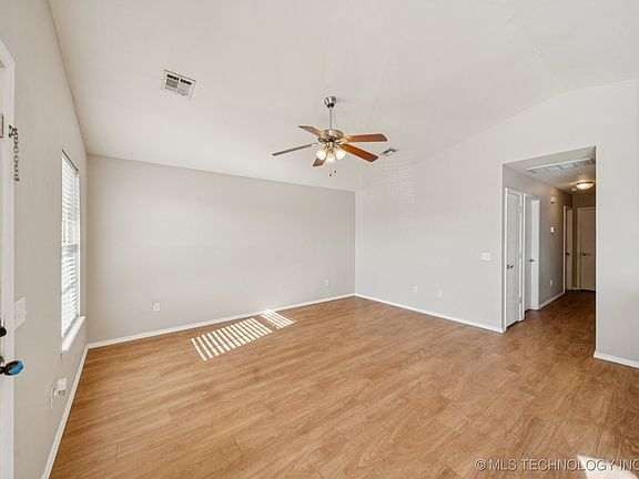 5th image of 1110 W 24th St N