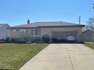 5926 Mayberry Ave, Mayfield Heights, OH 44124