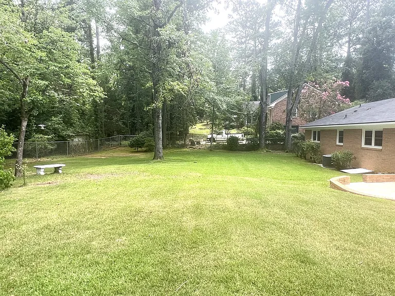 1943 Birchwood Way — Photo 52