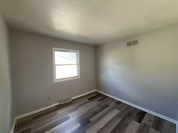 3rd image of 10518 W Jonen St