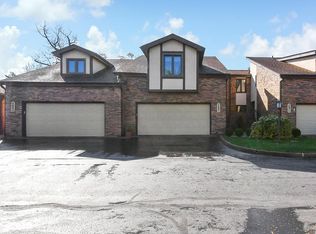 2467 Sherwood Villa #18, Columbus, OH