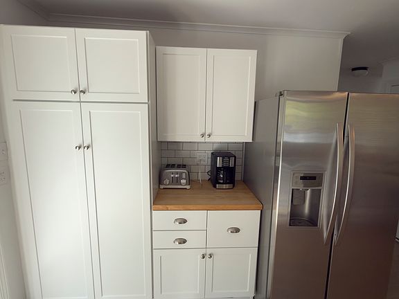 4th image of 20 Hillover Ln