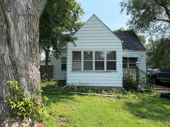 3909 SW 13th St, Des Moines, IA 50315