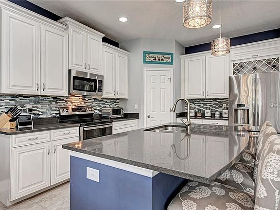 4th image of 8311 Nandina Dr