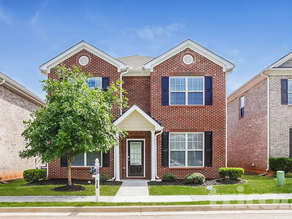 528 Tulip Ln