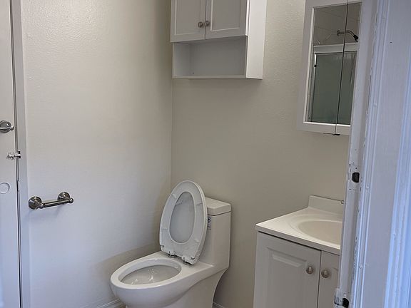 5th image of 15929 La Ronda Cir