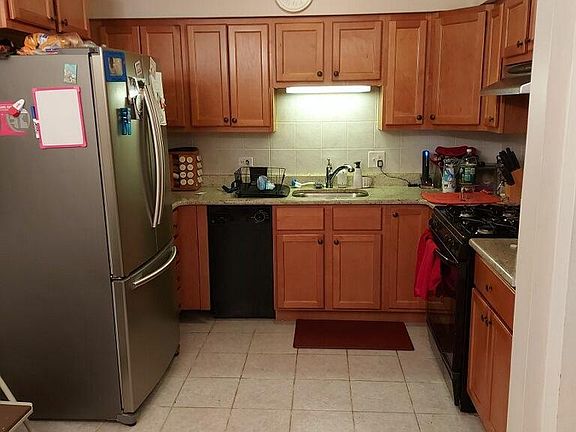4th image of 8324 Christiana Ave #2E