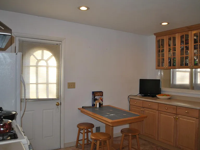 22 Pawnee Ave — Photo 8