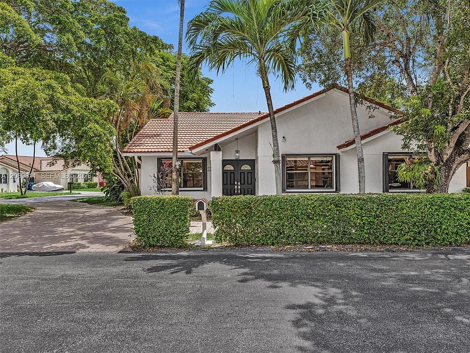 1st image of 7457 SW 112th Pl