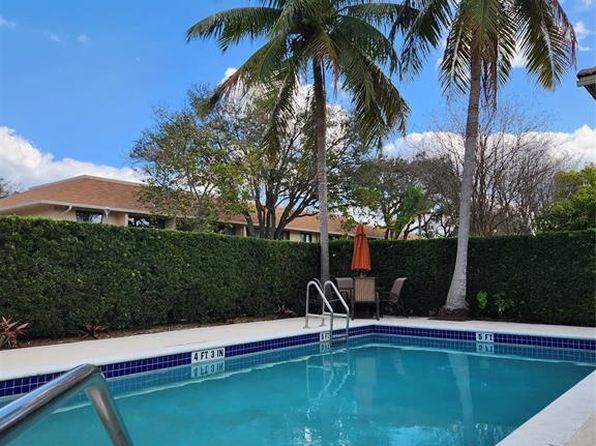 119 Hidden Court Rd