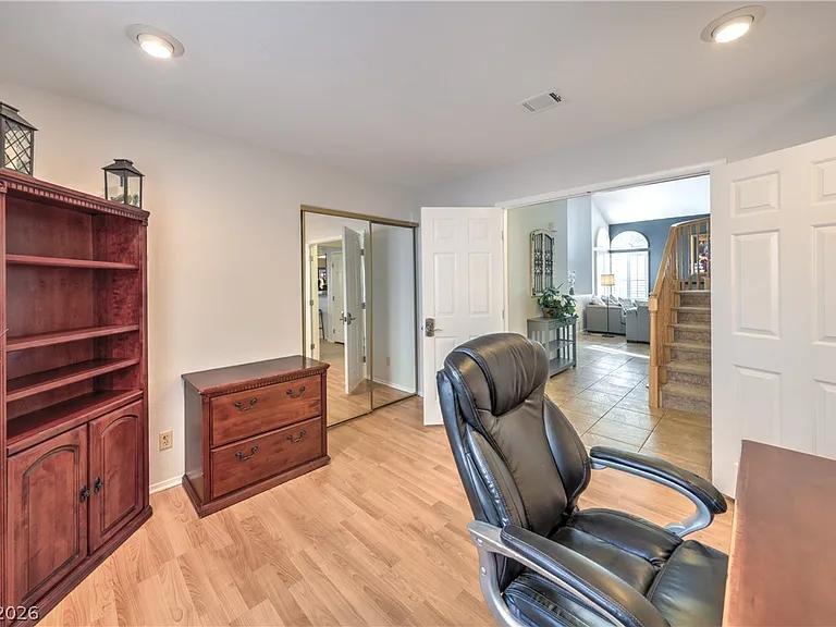 271 Sunshine Springs Ct — Photo 36