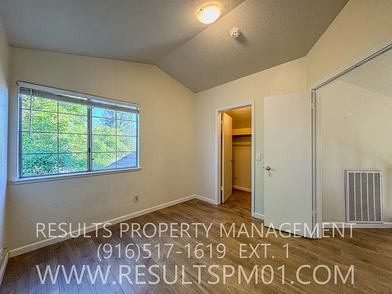 3546 Willard Way — Photo 6