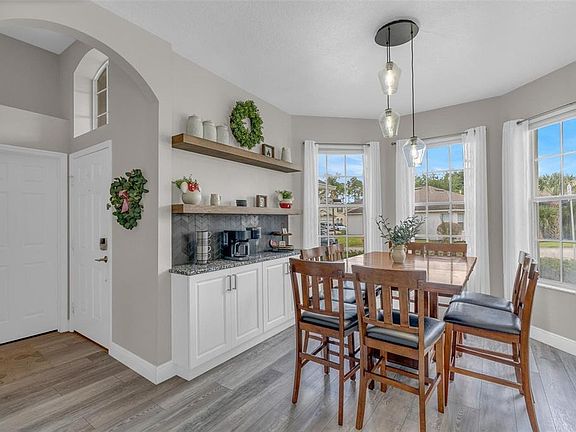 3rd image of 665 MONTARA DRIVE