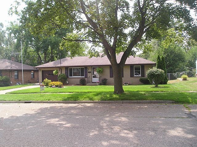829 Lynn Avenue - Front