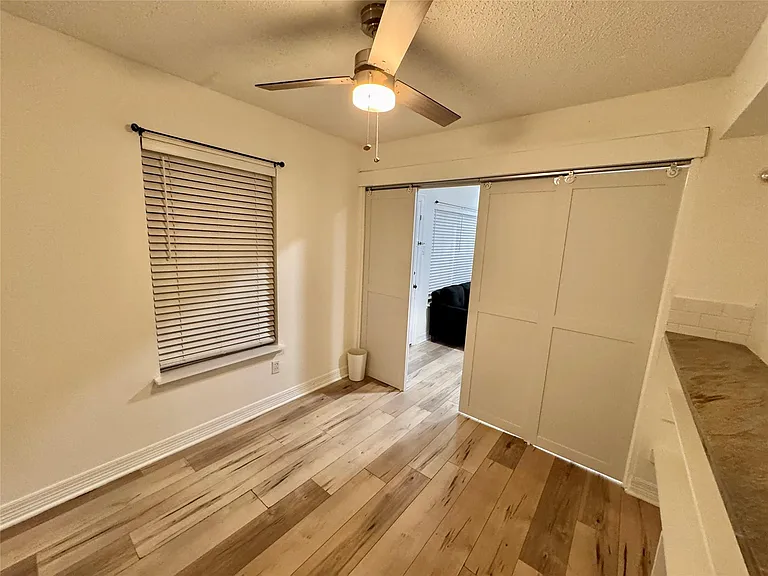 3131 Sw Fwy #C-35 — Photo 11