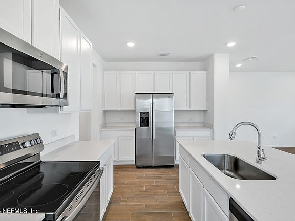 5th image of 6970 MIRAGE Street