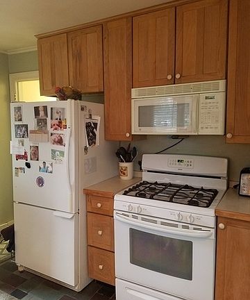 4th image of 652 E Eisenhower Ave